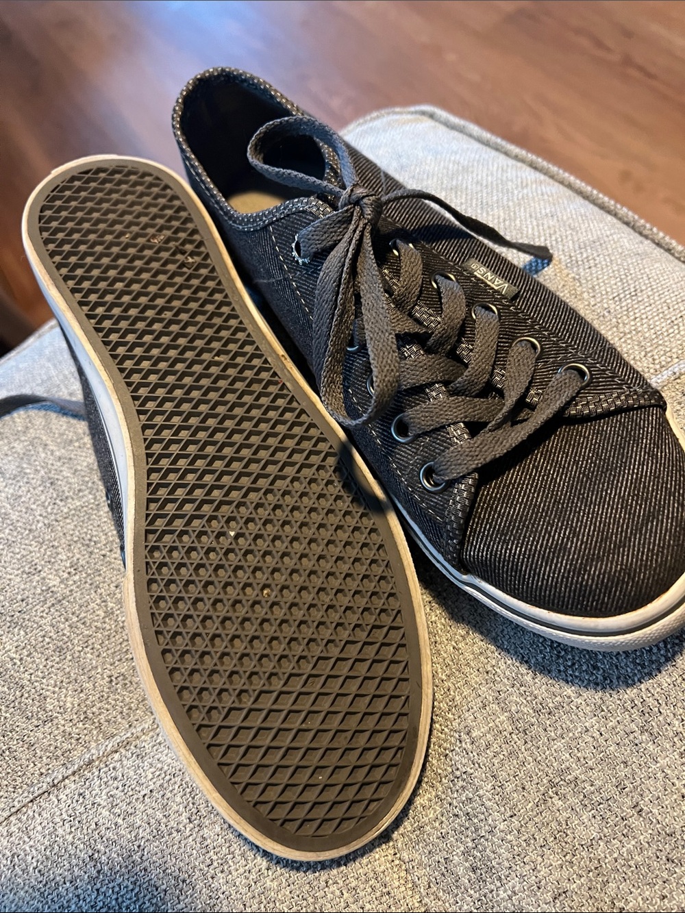 VANS Low-Top Canvas Sneakers in Dark Gray - Picture 4 of 5